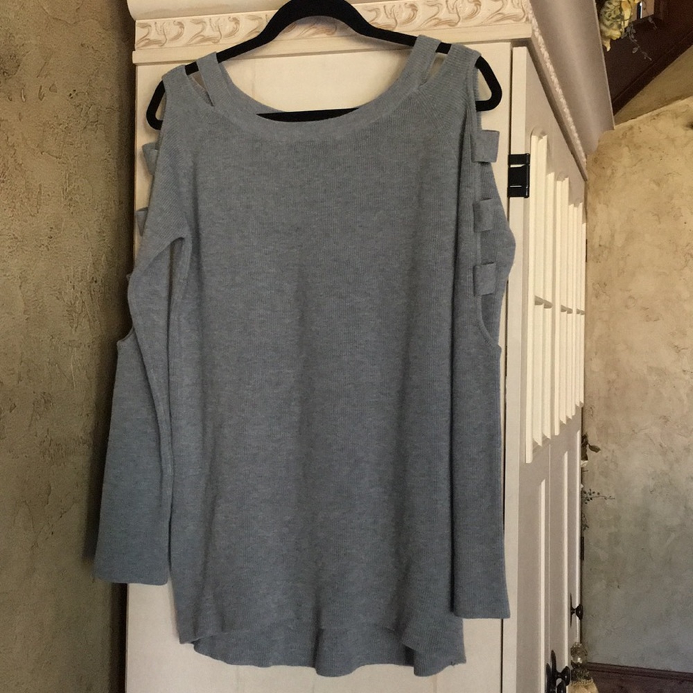 EUC Umgee Sweater